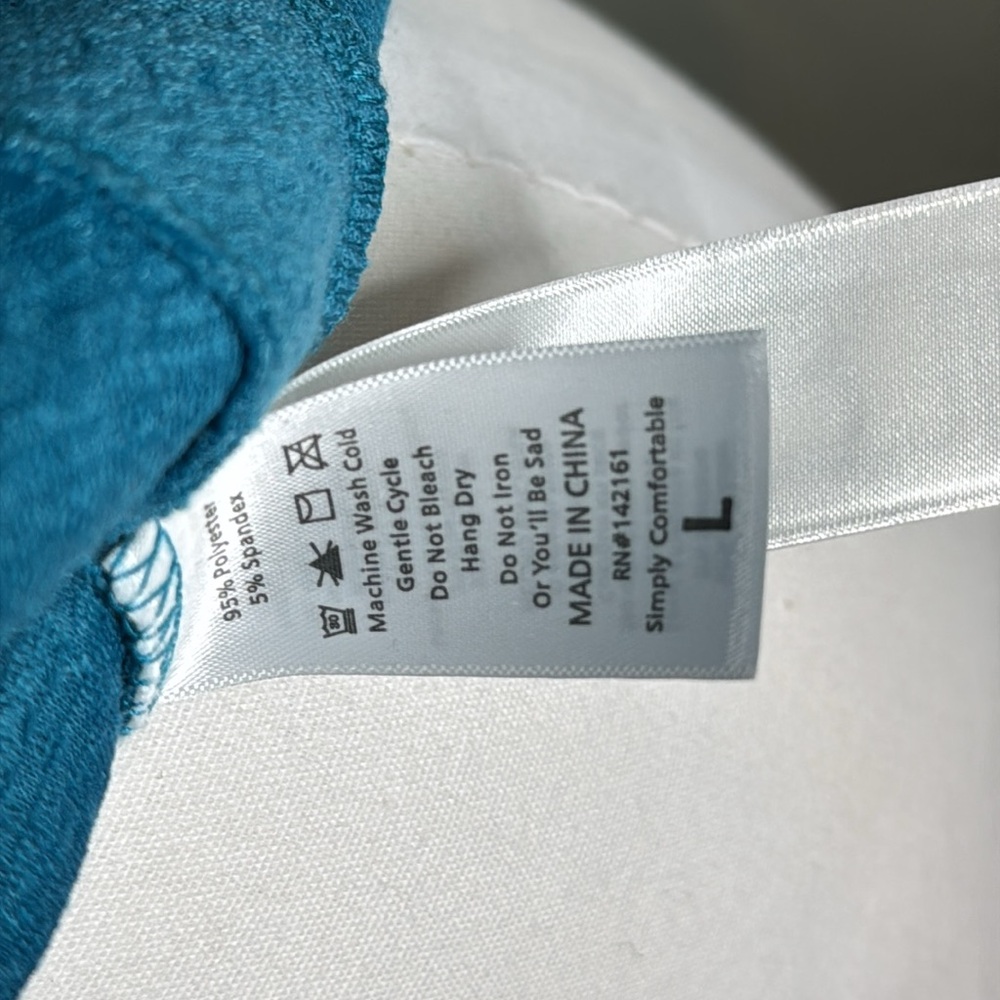 LuLaRoe RACHAEL V-NECK ZIPPER SLEEVELESS SHIRT - Picture 4 of 4